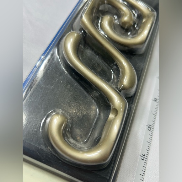 Richelieu Utility Hangers Wall Mounted - Picture 6 of 7